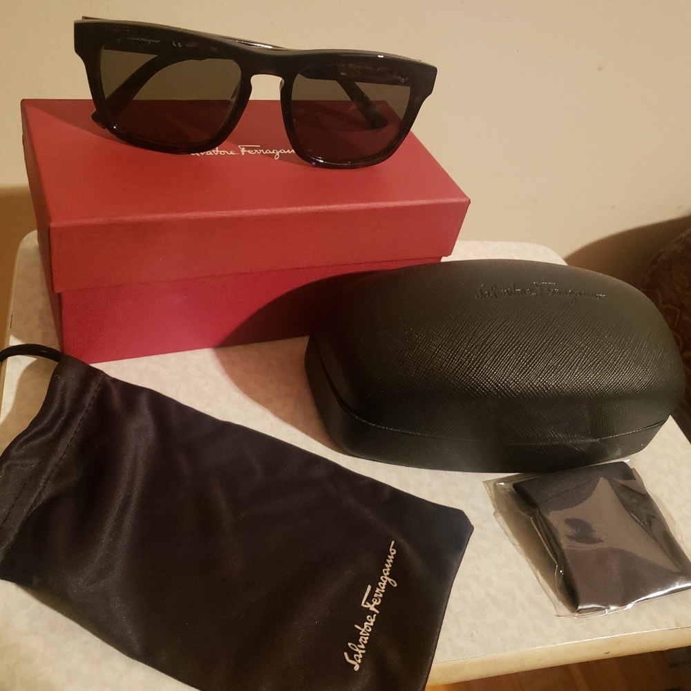 Salvatore Ferragamo polarized tortoise sunglasses
